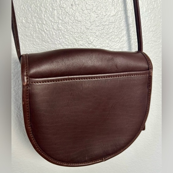 Vintage 90s Coach Casey Crossbody Bag Brown  Tan Leather Quiet Luxury Round - Picture 4 of 12